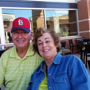 Meet your Posher, Lois